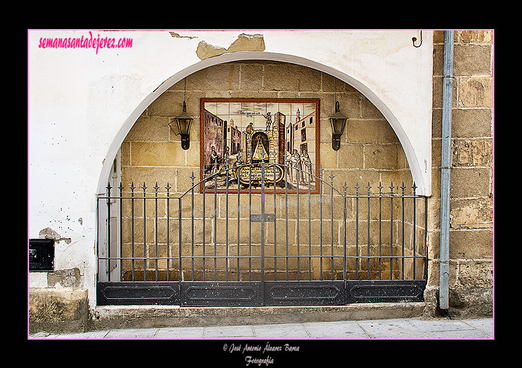 Retablo cerámico sobre los milagros de la Virgen de la Merced (Basílica de Nuestra Señora de la Merced Coronada)