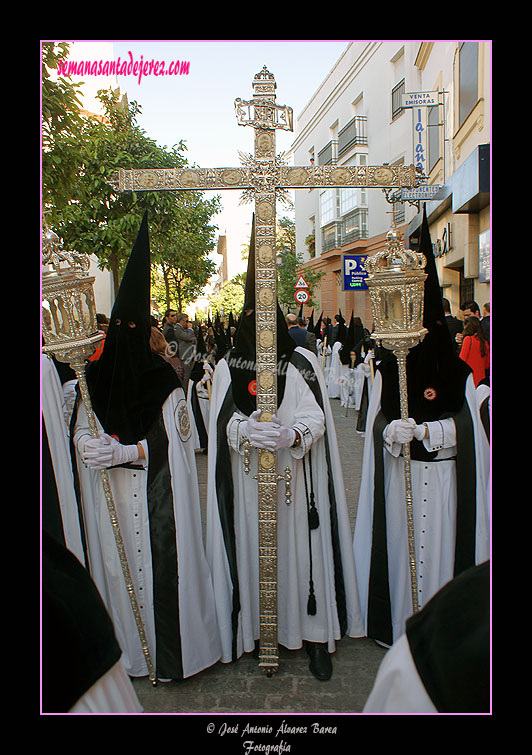 Cruz de Guía de la Hermandad de la Coronación de Espinas