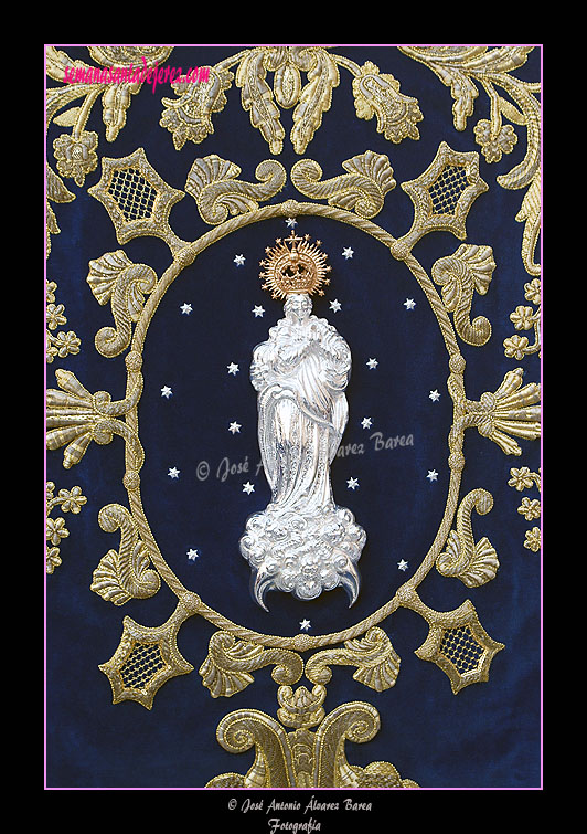 Detalle de la Inmaculada del Simpecado de la Hermandad de la Coronación de Espinas