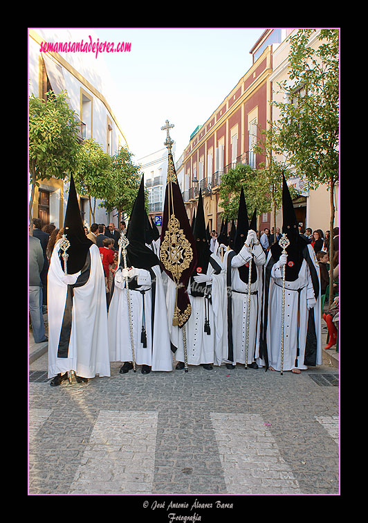 Presidencia del Estandarte de la Hermandad de la Coronación de Espinas