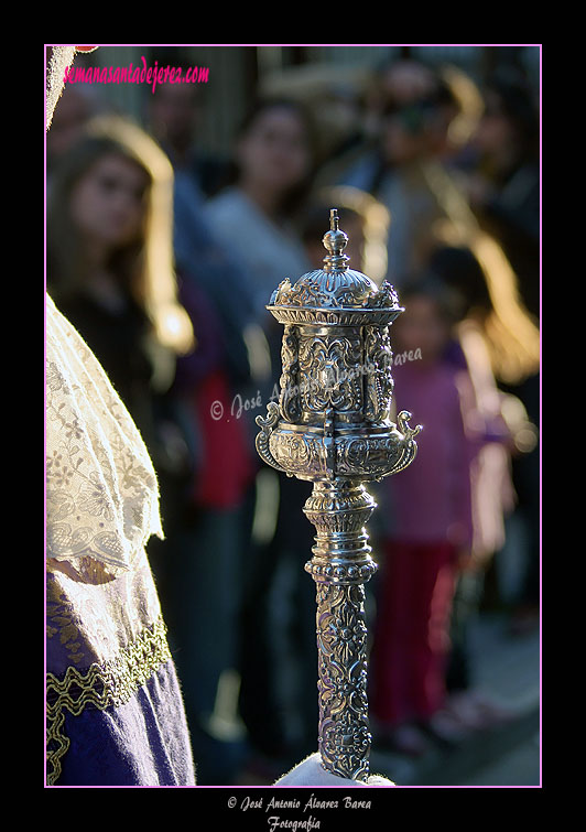 Pértiga del Pertiguero del Cuerpo de Acólitos del Paso de Palio de la Hermandad de la Coronación de Espinas