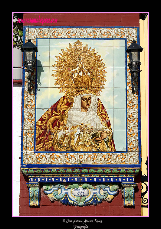 Retablo cerámico de María Santísima de la Paz en su Mayor Aflicción