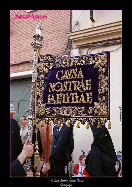 Banderín de los Hermanos Costaleros de la Hermandad de las Angustias (anverso)