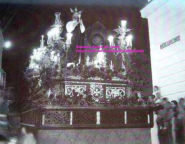 Primera estación de la Sagrada Cena, en el paso del Cristo del Amor. Esta primera imagen se debia a la gubia de Francisco Pinto Berraquero (Foto: Eduardo Pereiras)