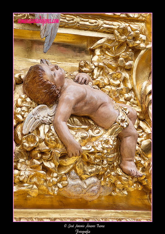 Angelito en la canastilla del Paso de Misterio de la Sagrada Cena de Nuestro Señor Jesucristo