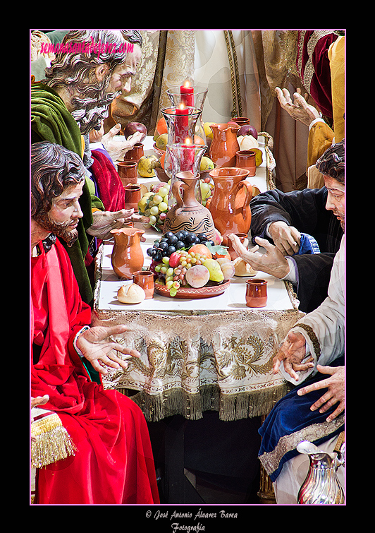 Detalle de la mesa del Paso de Misterio de la Sagrada Cena