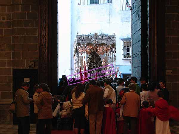 Paso de Palio de Santa Maria de la Paz