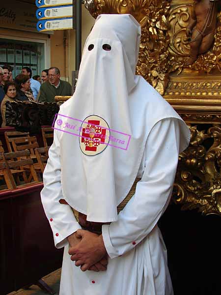 Nazareno maniquetero del Paso de Misterio de la Hermandad de la Sagrada Cena