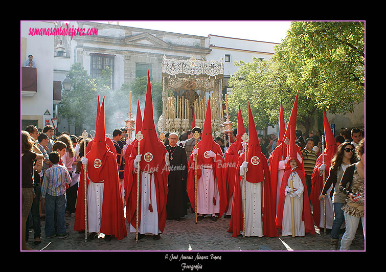 Presidencia del Paso de Palio de la Hermandad de la Sagrada Cena