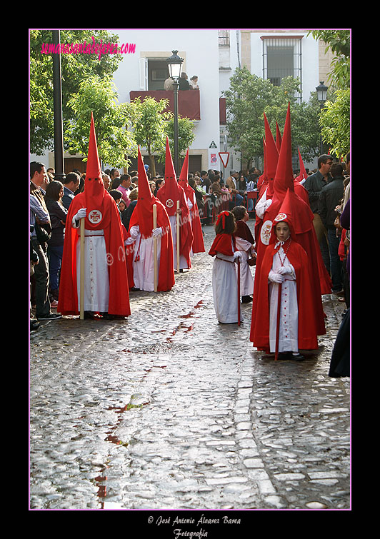 Nazarenos de la Hermandad de la Sagrada Cena