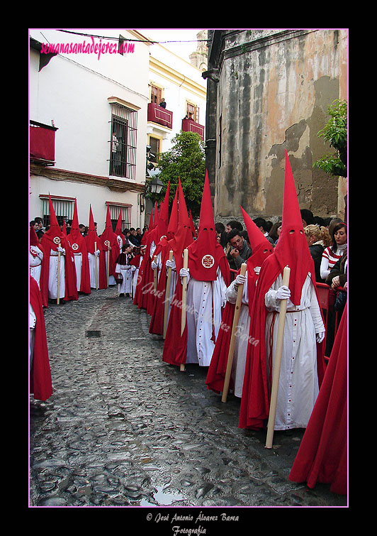 Nazarenos de la Hermandad de la Sagrada Cena