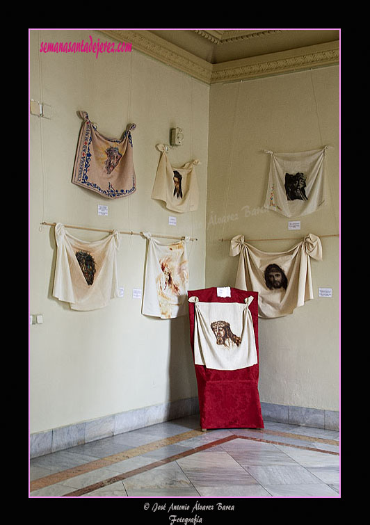 Exposición de paños de la Verónica de la Hermandad de la Candelaria (marzo 2011)