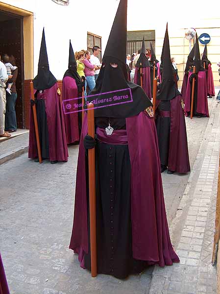 Nazarenos de la Hermandad del Cristo de la Viga