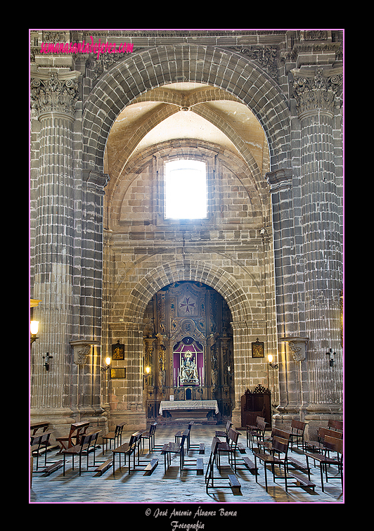 Vista del tramo del Retablo de la Flagelación desde el tramo del Retablo de San Juan Nepomuceno (Santa Iglesia Catedral)