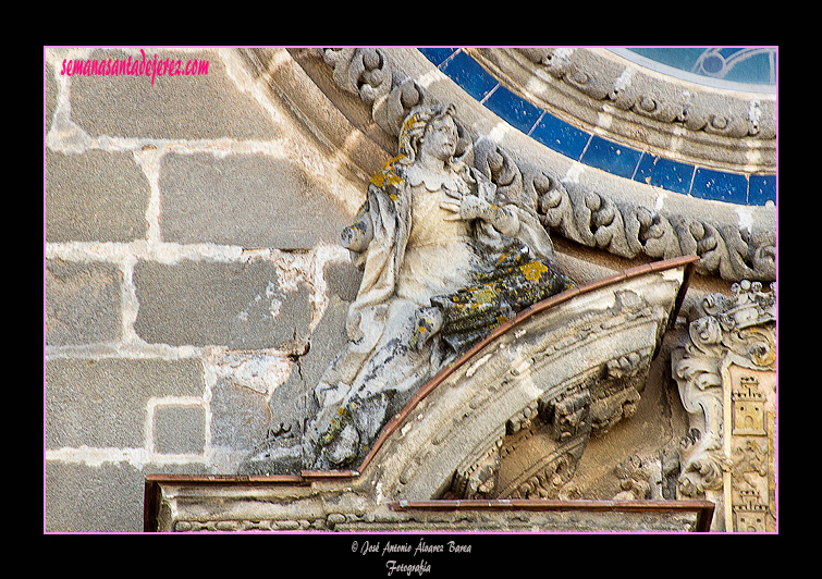 Sibila (Puerta derecha de la fachada principal de la Santa Iglesia Catedral)