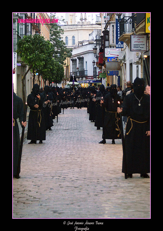 Nazarenos de la Hermandad de Nuestra Señora de Amor y Sacrificio