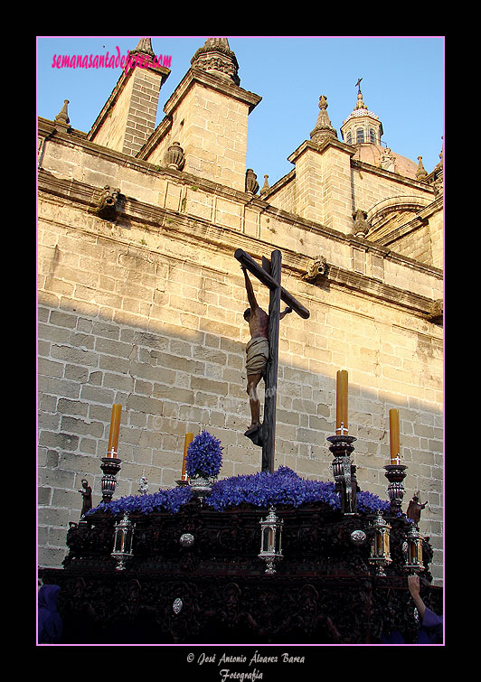 Paso del Santisimo Cristo de la Defensión