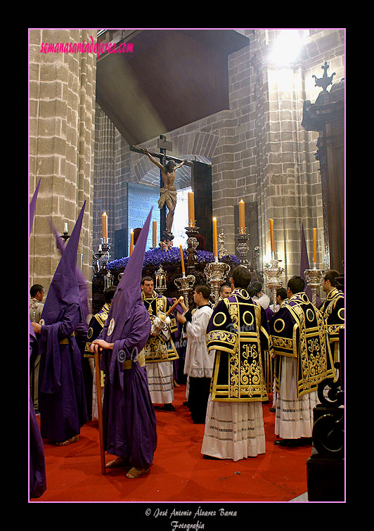 Paso del Santisimo Cristo de la Defensión