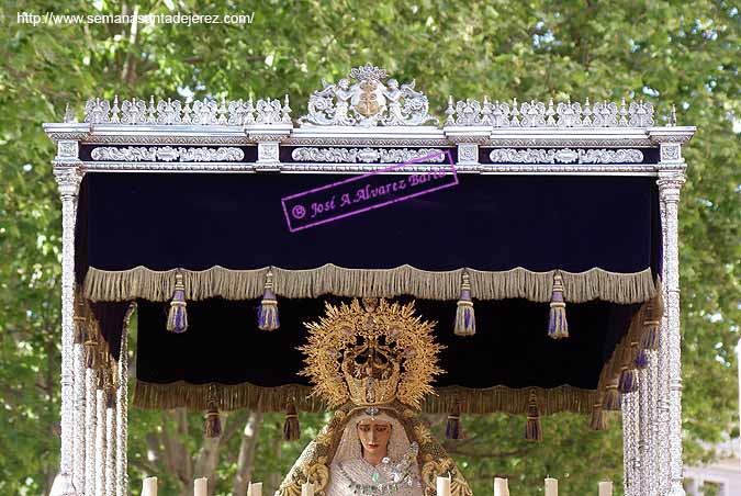 Caidas frontales del palio del paso de María Santísima de la O