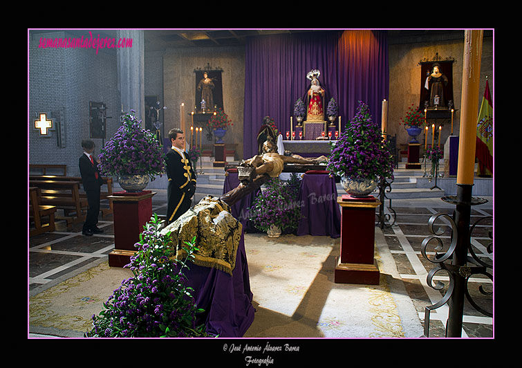 Besapiés del Santísimo Cristo de la Defensión (10 de abril de 2011)