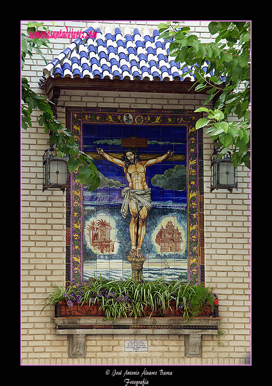 Retablo cerámico del Santísimo Cristo de la Defensión (Convento de Capuchinos)