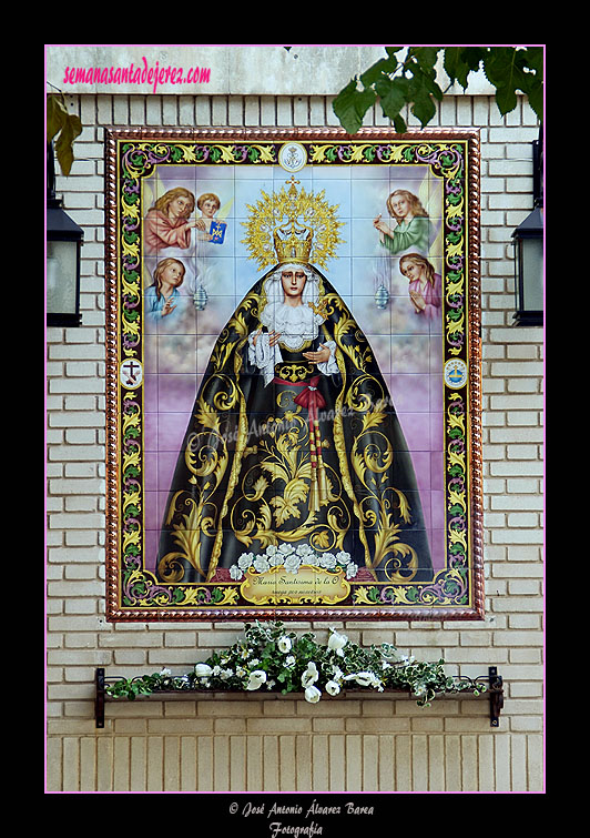 Retablo cerámico de María Santísima de la O (Convento de Capuchinos)