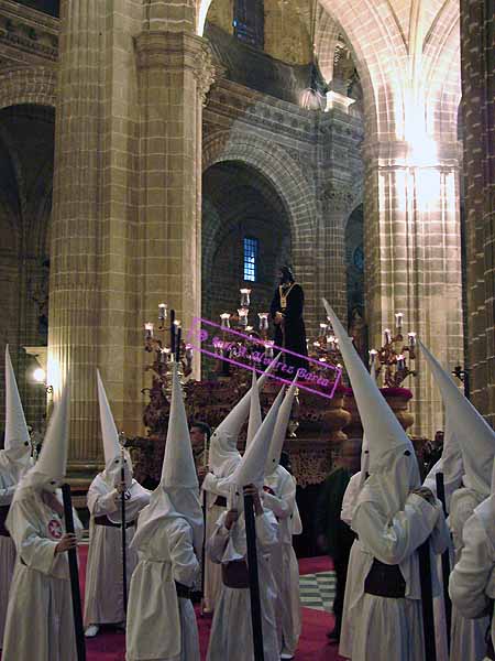 Paso de Nuestro Padre Jesús Nazareno Cautivo