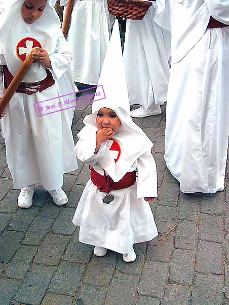 Nazareno pequeño de la Hermandad del Cristo del Amor 