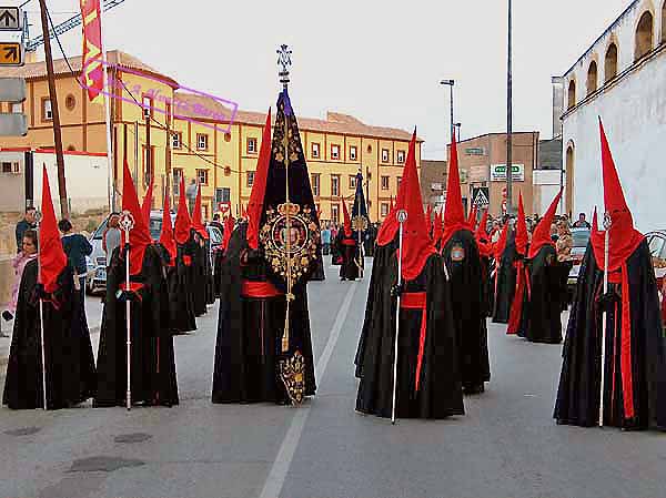 Presidencia del Estandarte de la Hermandad del Rocio de Jerez en el cortejo de palio de la Hermandad del Desconsuelo