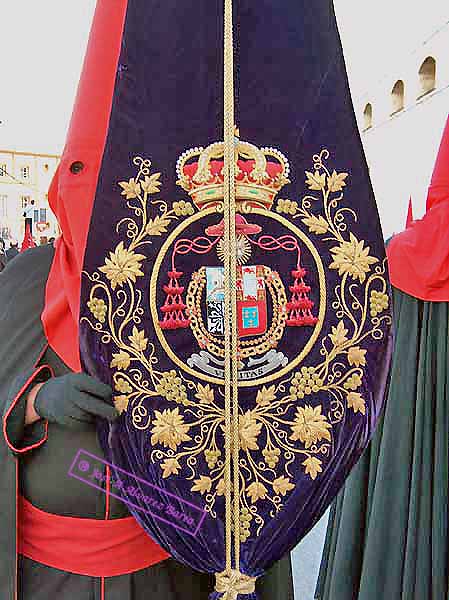 Estandarte de la Hermandad del Rocio de Jerez en el cortejo de palio de la Hermandad del Desconsuelo