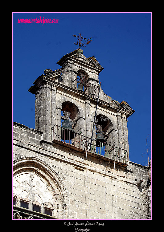 Espadaña de la Iglesia Parroquial de San Mateo