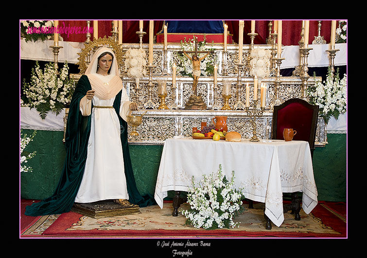 Santa Marta (Paso de Misterio del Traslado al Sepulcro de Nuestro Señor Jesucristo)