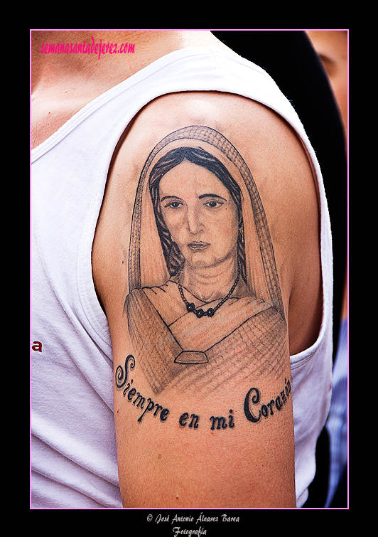 Tatuaje de un costalero de la Hermandad de Santa Marta