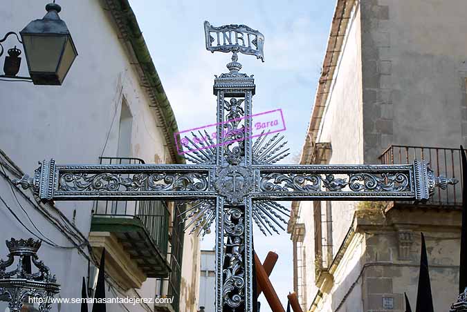 Cruceta de la Cruz de Guía de la Hermandad de las Tres Caídas