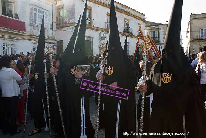 Presidencia del Libro de Reglas de la Hermandad de las Tres Caídas