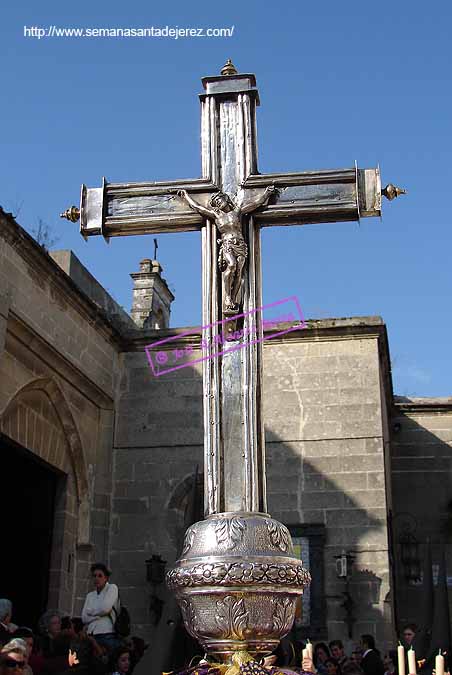 Cruz Parroquial de la Hermandad de las Tres Caídas