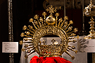 Corona de la Virgen de Guadalupe - Atribuida a Juan Laureano de Pina realizada entre 1660-1675 - Escuela jerezana - Plata sobredorada repujada y cincelada por ambas caras (Iglesia de San Lucas)