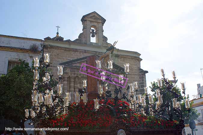 18 de Octubre de 2009. Traslado del Señor de la Sagrada Flagelación a la Catedral para los Cultos del 250º Aniversario de la Imagen. Va sobre el paso del Cristo de la Expiracion (Foto: Jose A.Alvarez Barea)