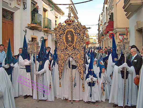 Presidencia del Simpecado de la Hermandad de la Amargura 