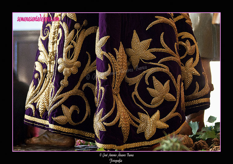 Detalle de los bordados de la túnica de Nuestro Padre Jesús del Prendimiento