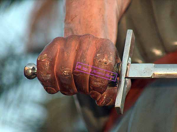 Mano derecha de "Candilejas", sayón del Paso de Nuestro Padre Jesús del Prendimiento