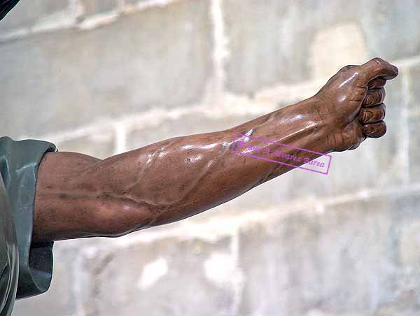 Mano izquierda de "Candilejas", sayón del Paso de Nuestro Padre Jesús del Prendimiento