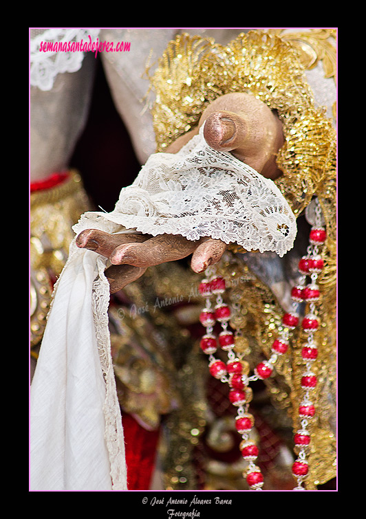 Mano izquierda de María Santísima del Desamparo