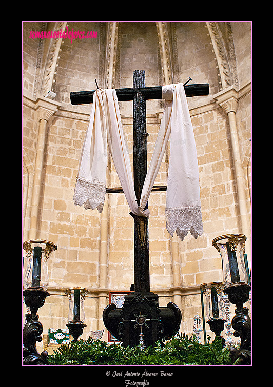 Cruz de guía de la Hermandad de la Vera-Cruz