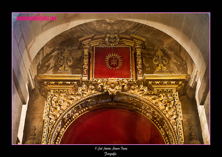 Ático del Retablo de San Dimas, anteriormente Retablo de Ánimas (Iglesia de San Juan de los Caballeros)