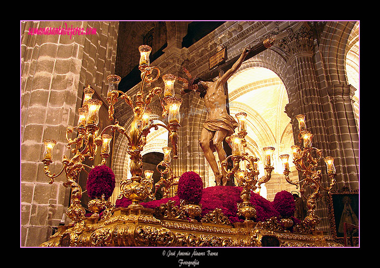 Paso del Santo Crucifijo de la Salud