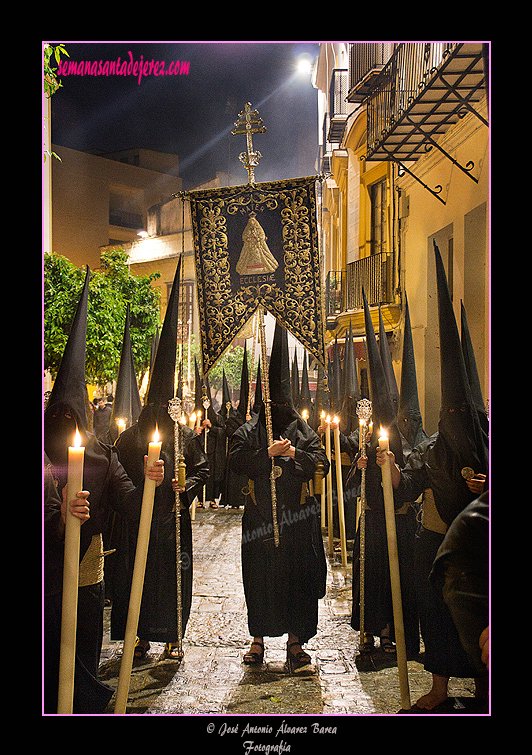 Presidencia del Estandarte Mater Eccesiae de la Hermandad del Santo Crucifijo de la Salud