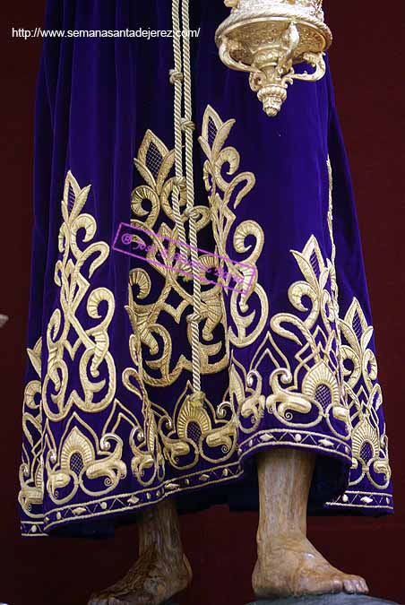 Detalle de los bordados de la túnica de Nuestro Padre Jesús de la Via Crucis