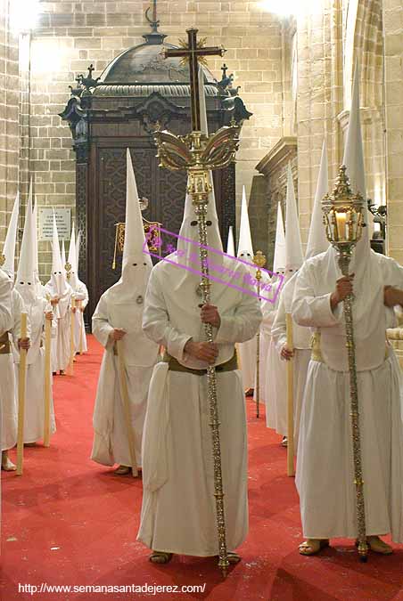 Cruz de Guía de la Hermandad de las Cinco Llagas