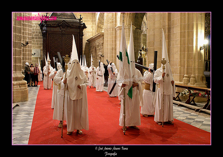 Presidencia de la Bandera de la Virgen de la Hermandad de las Cinco Llagas